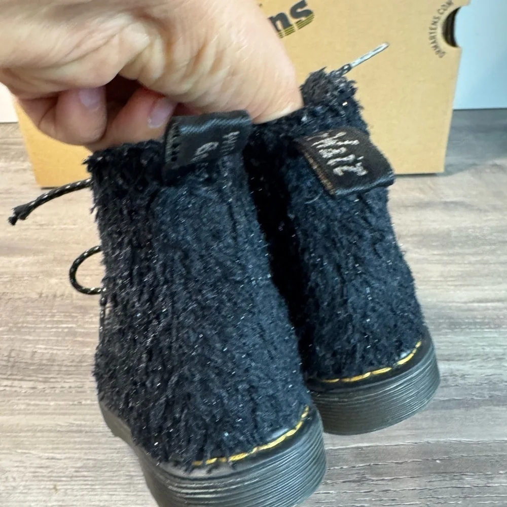 Dr. Martens Junior 1460 Pascal Tinsel Black Textured Boots toddler 7 ADORABLE